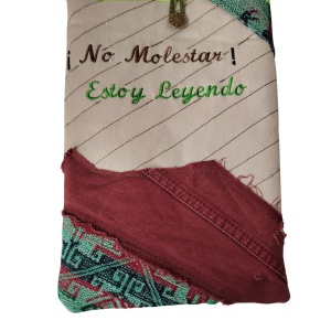 Funda de Libros Reciclada “No Molestar, Estoy Leyendo”
